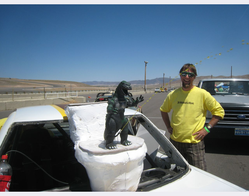 Illustration for article titled Cheaters Busted, Awesome Themes Admired: Tomorrow, We Race!